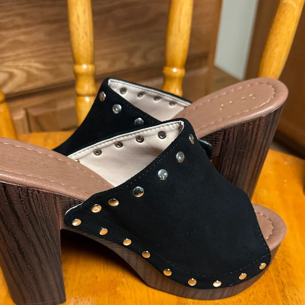 Allegra k NWOB 6.5 faux suede Black Studded 4” chunky heel slide Sandal